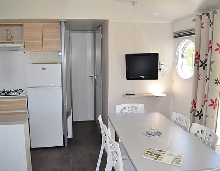 location-mobil-home-3-chambres-8-personnes-camping-le-moulin-des-effres-deux-sevres-secondigny