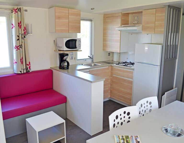 mobil-home-xxl-3-chambres-sejour-cuisine-camping-le-moulin-des-effres-secondigny